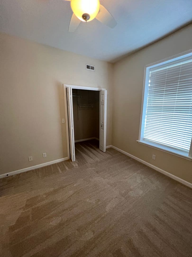 Davenport Apartment: 108 W 5th Street