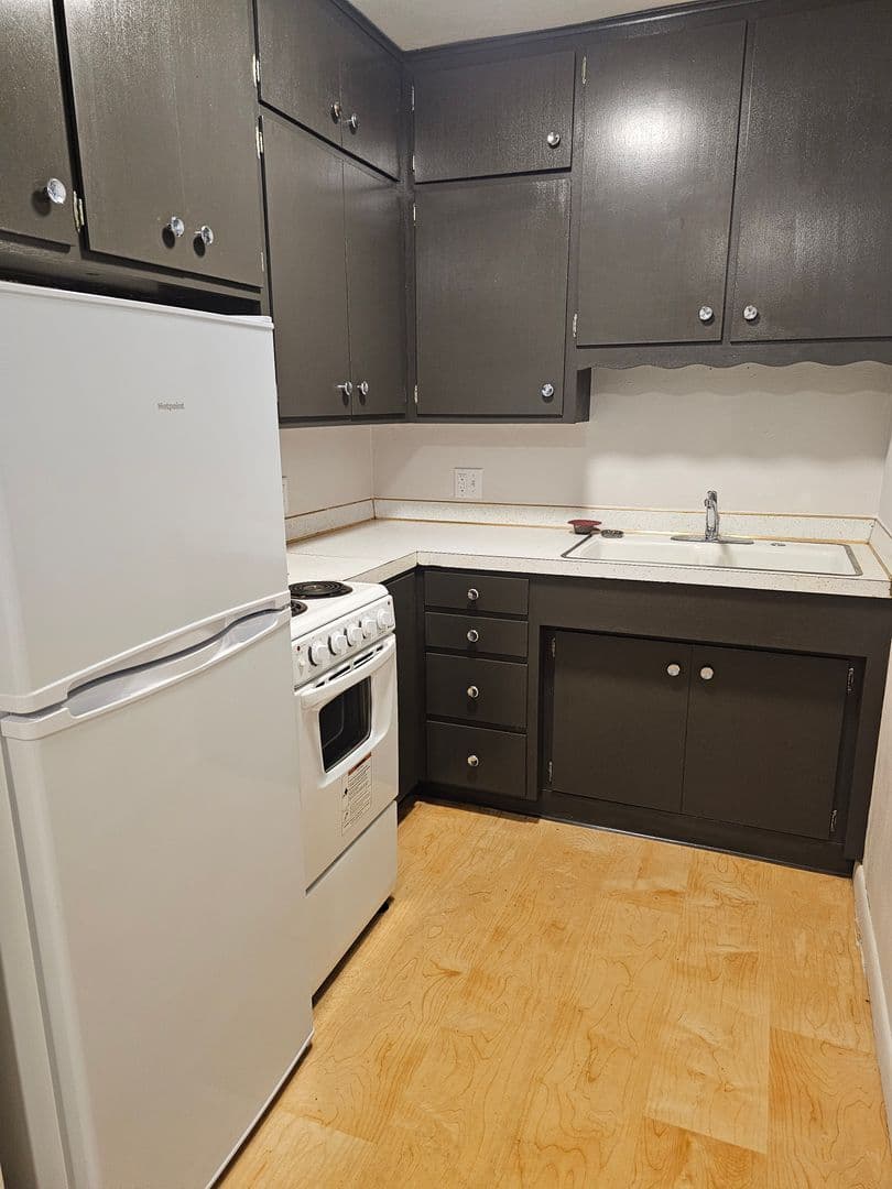 Aledo Apartment: 607 NE 3rd Ave
