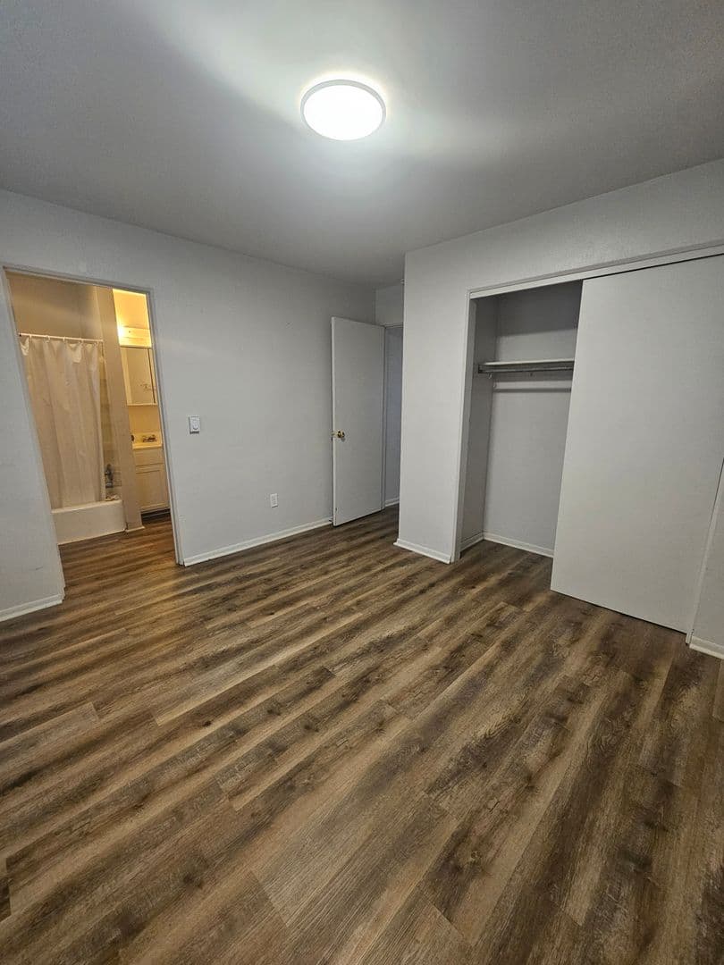 Aledo Apartment: 607 NE 3rd Ave