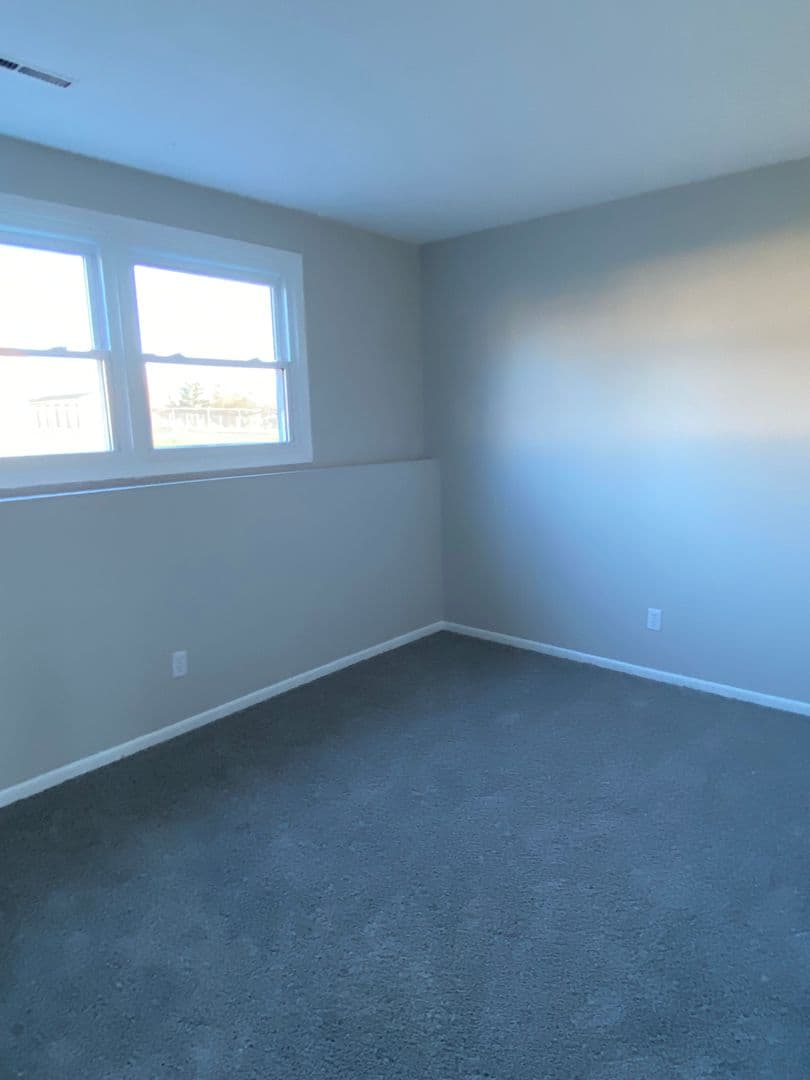 Davenport Apartment: 769 W 61st St.