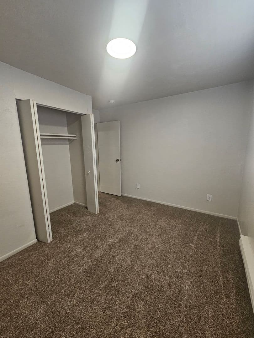 Aledo Apartment: 401-407 SW 8th St.