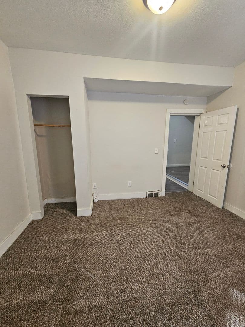 Davenport House: 1413 Carey Ave.