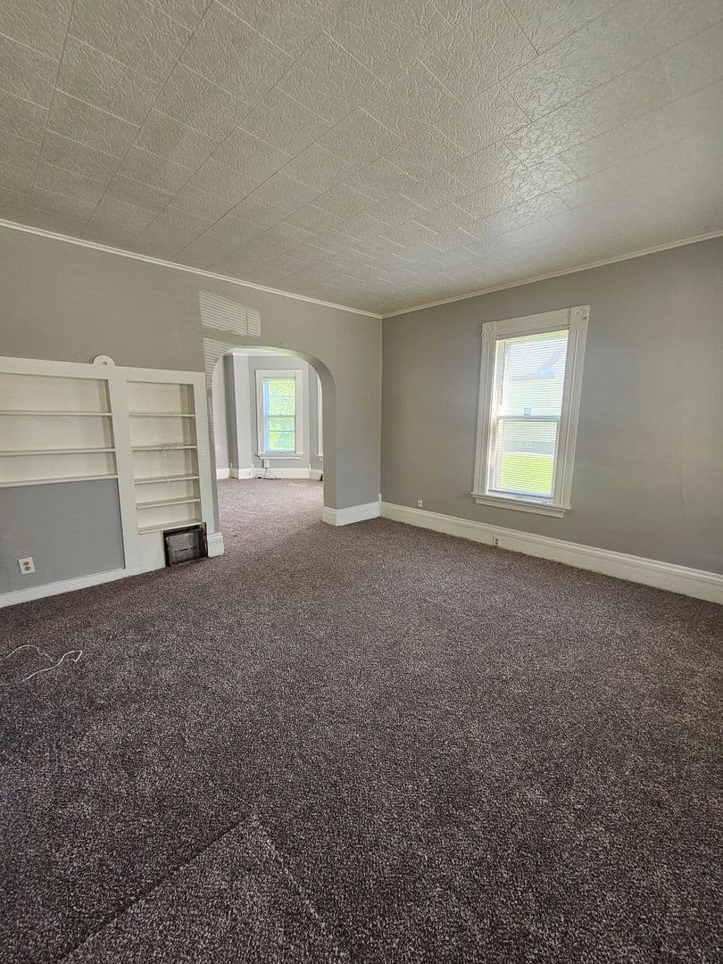 Rock Island Apartment: 1819 17th St.