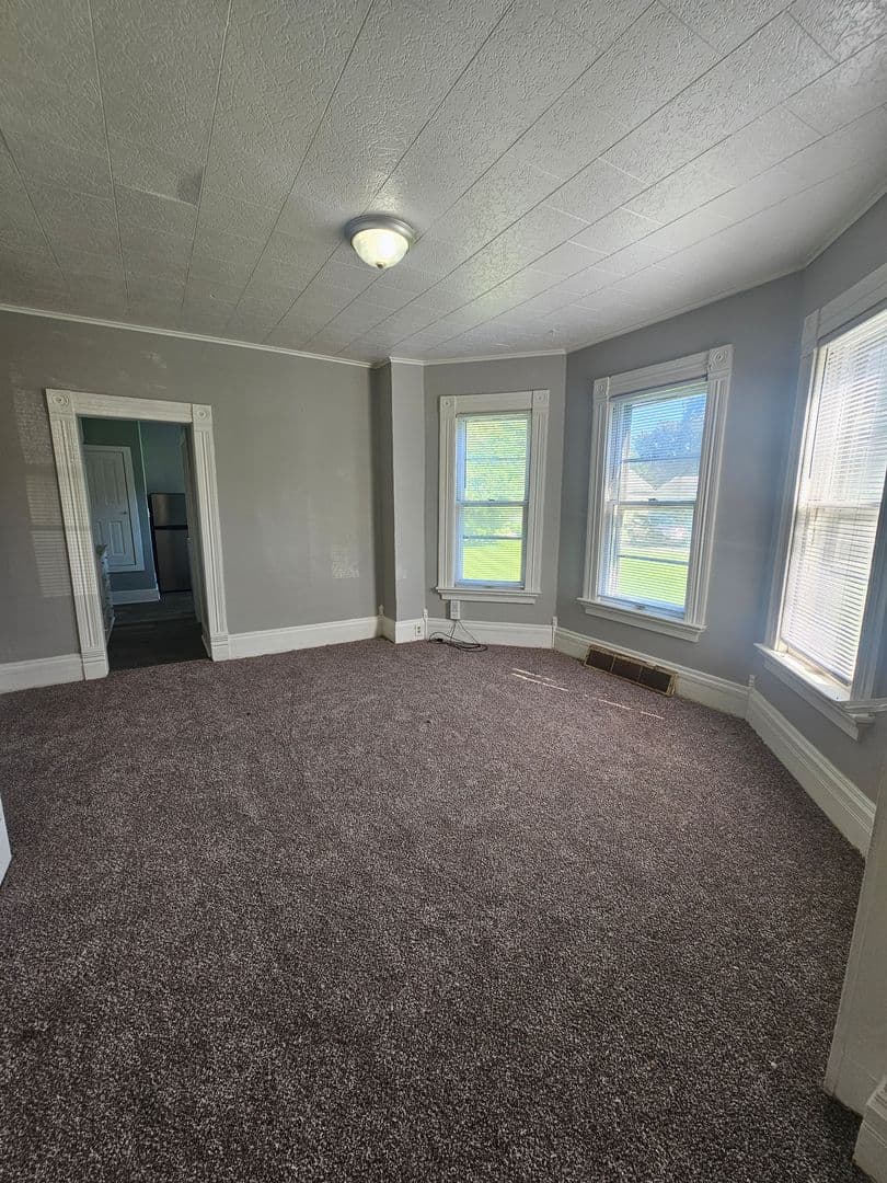 Rock Island Apartment: 1819 17th St.
