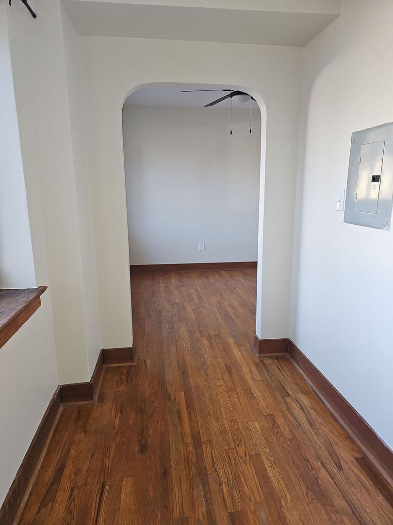 Davenport Apartment: 1011 Bridge Ave. - 1212 E 10th St.