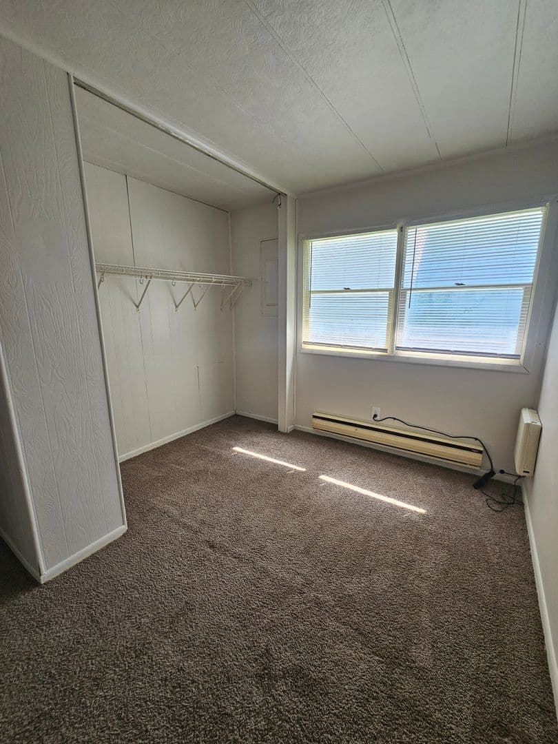 Aledo Apartment: 106 - 108 NW 11th Ave