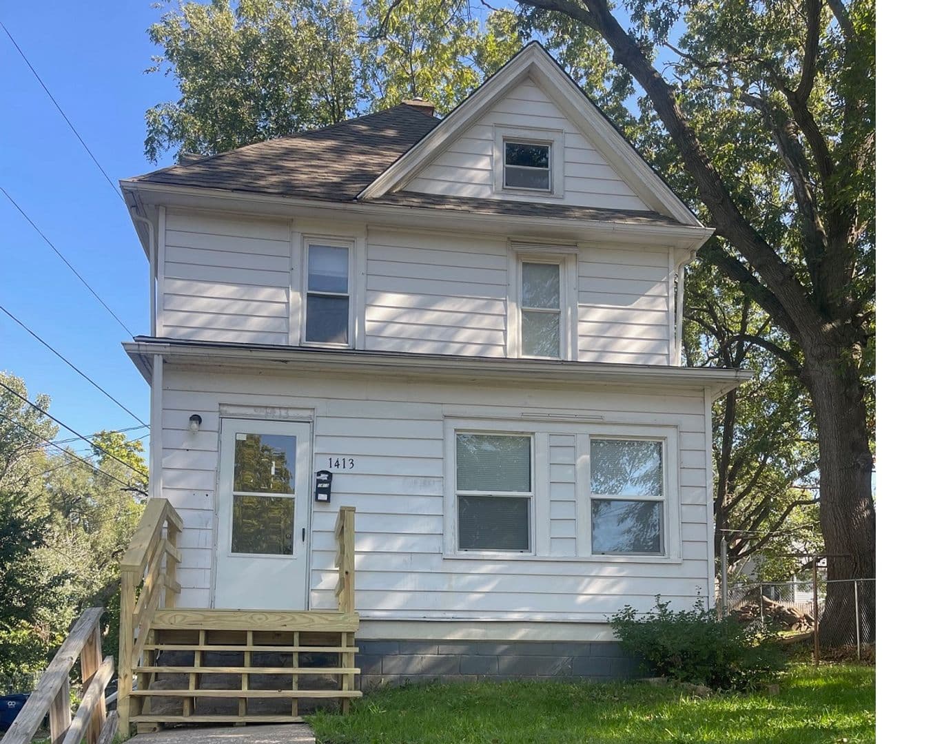 Davenport House: 1413 Carey Ave.