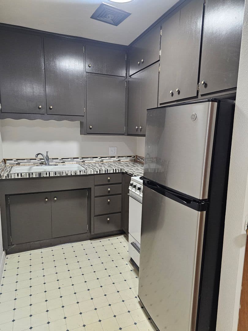 Aledo Apartment: 607 NE 3rd Ave