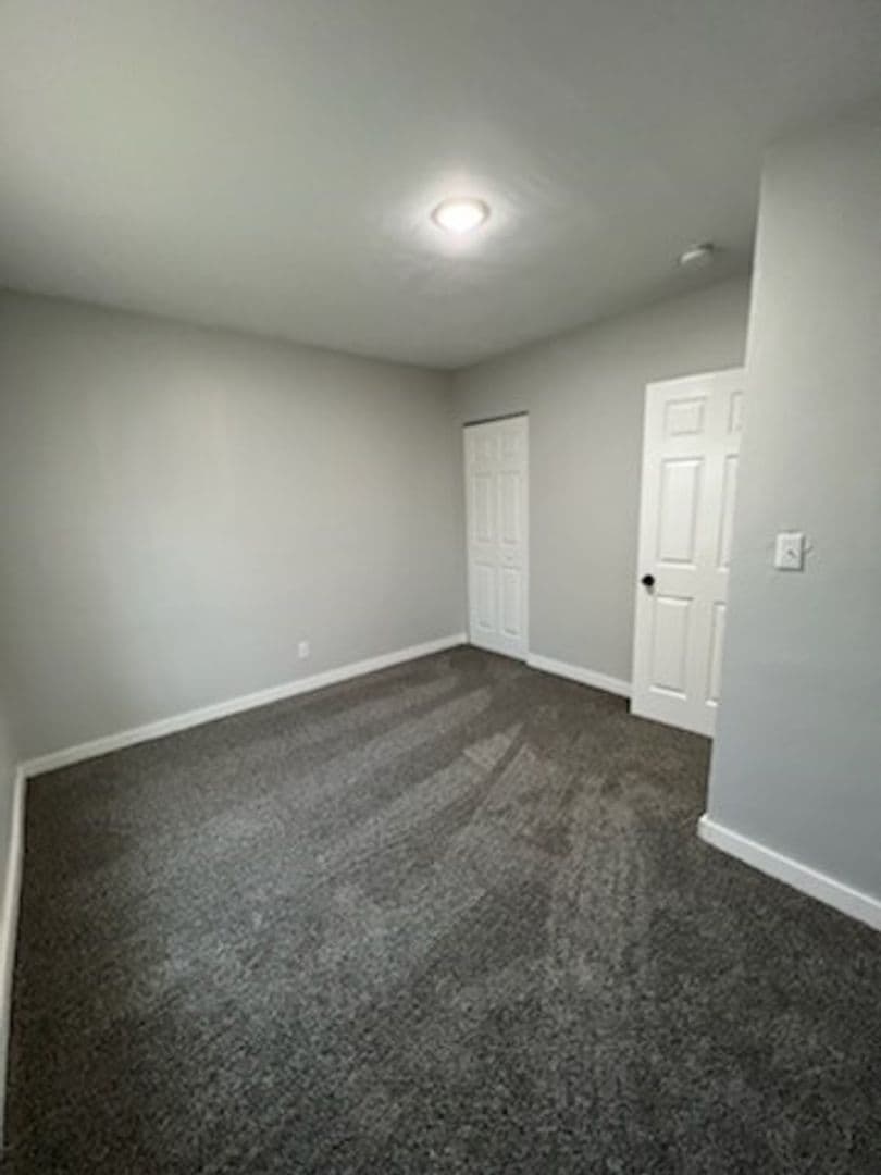 Davenport Apartment: 3803 - 3805 Johnson Ave.