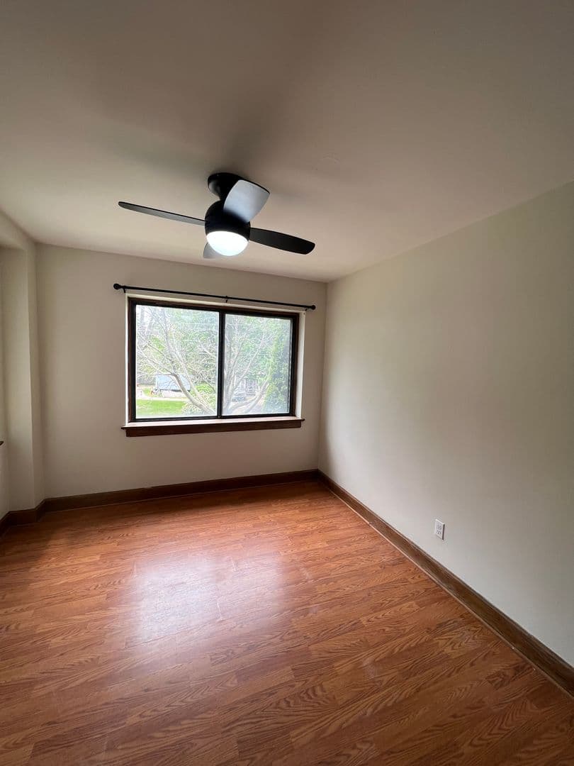 Davenport Apartment: 1011 Bridge Ave. - 1212 E 10th St.