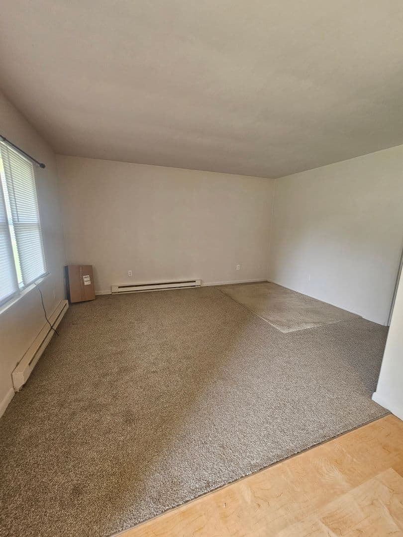 Aledo Apartment: 607 NE 3rd Ave