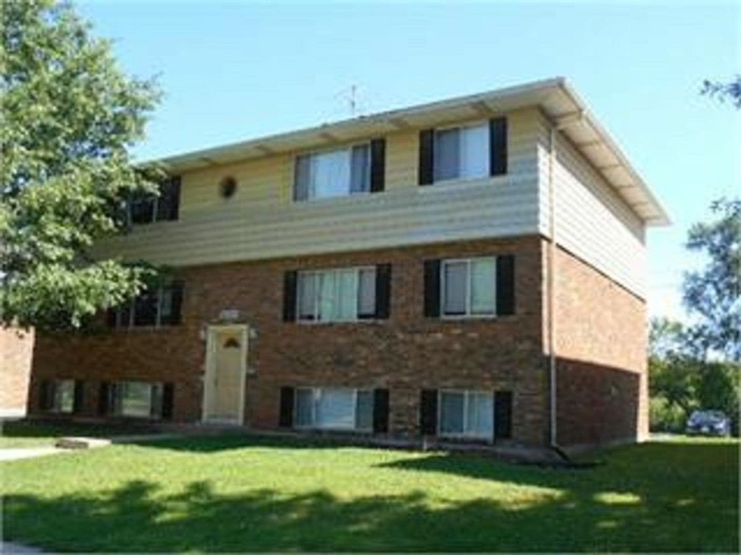 Davenport Apartment: 3528 Heatherton Drive