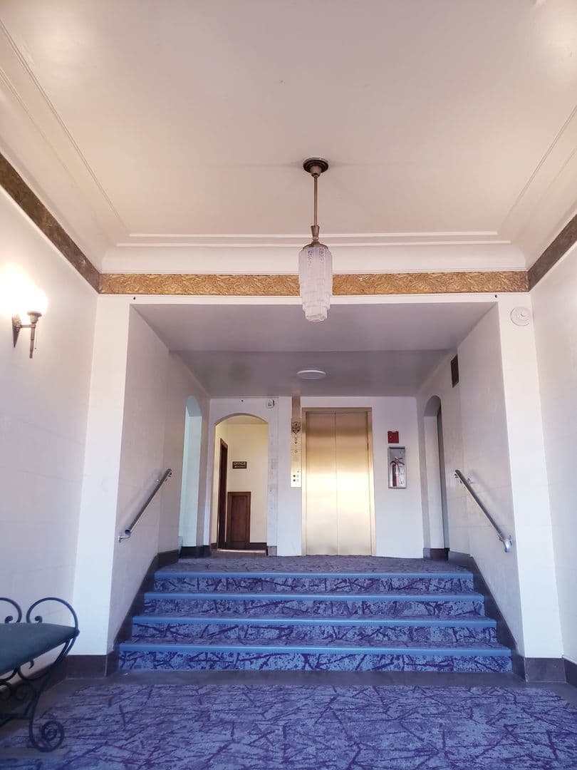 Wenatchee Apartment: 119 Okanogan Ave.