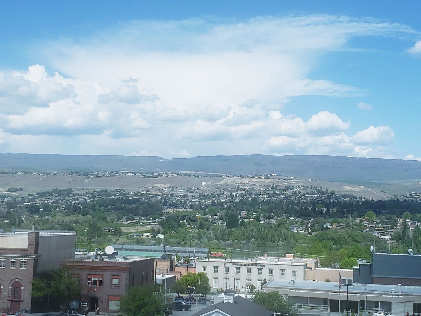 Wenatchee Apartment: 119 Okanogan Ave.