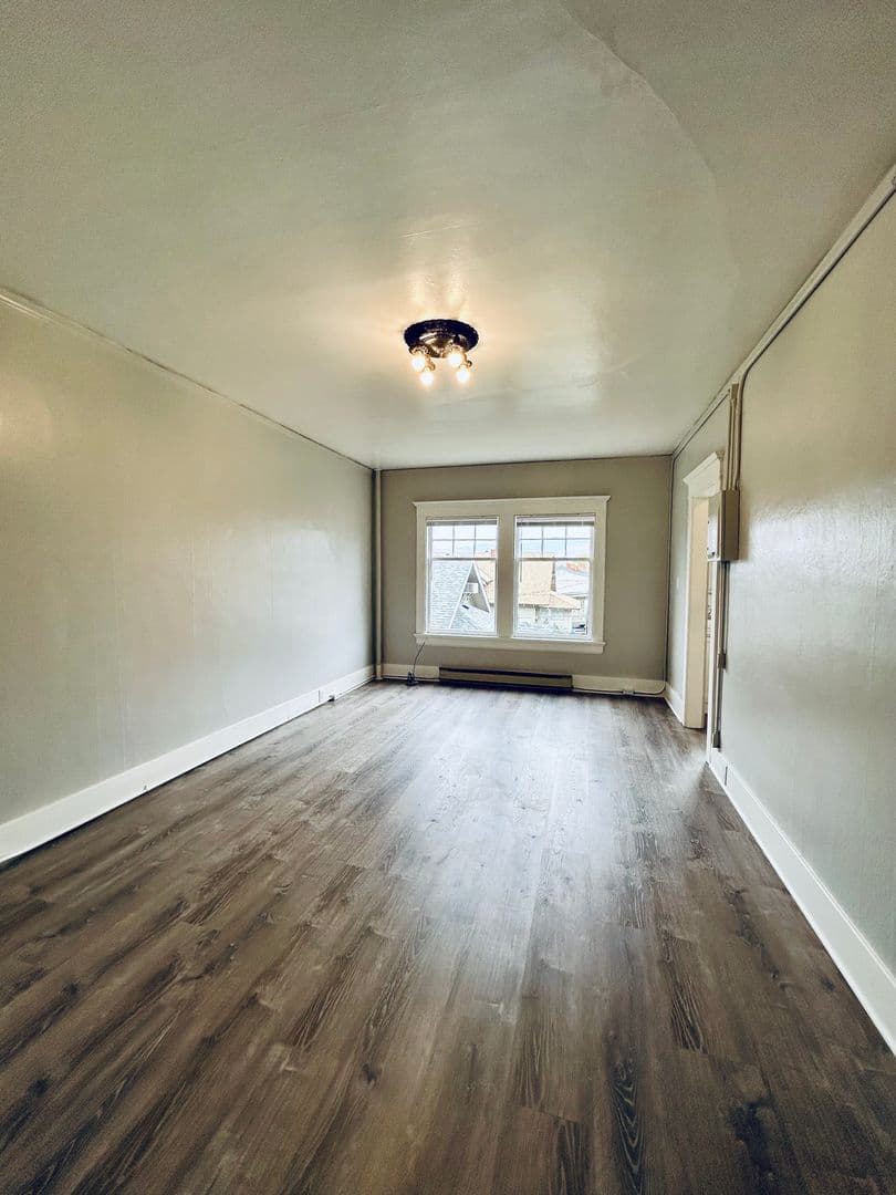 Wenatchee Apartment: 207 Yakima St.