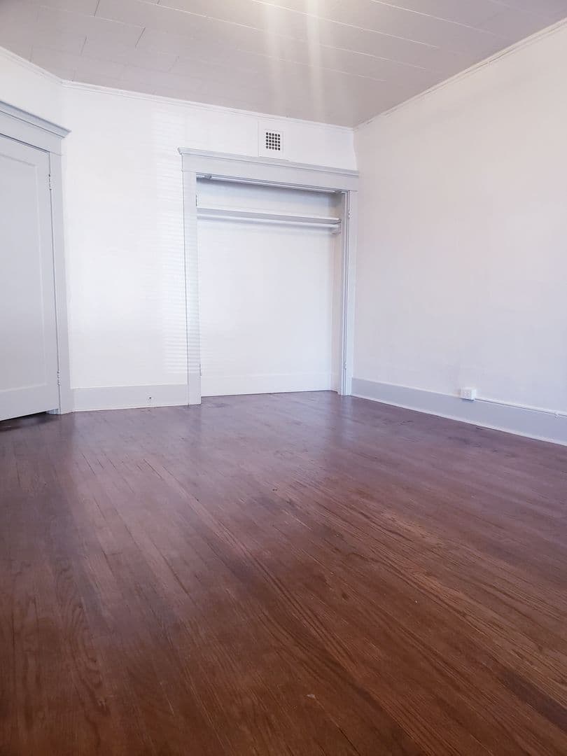 Wenatchee Apartment: 207 Yakima St.