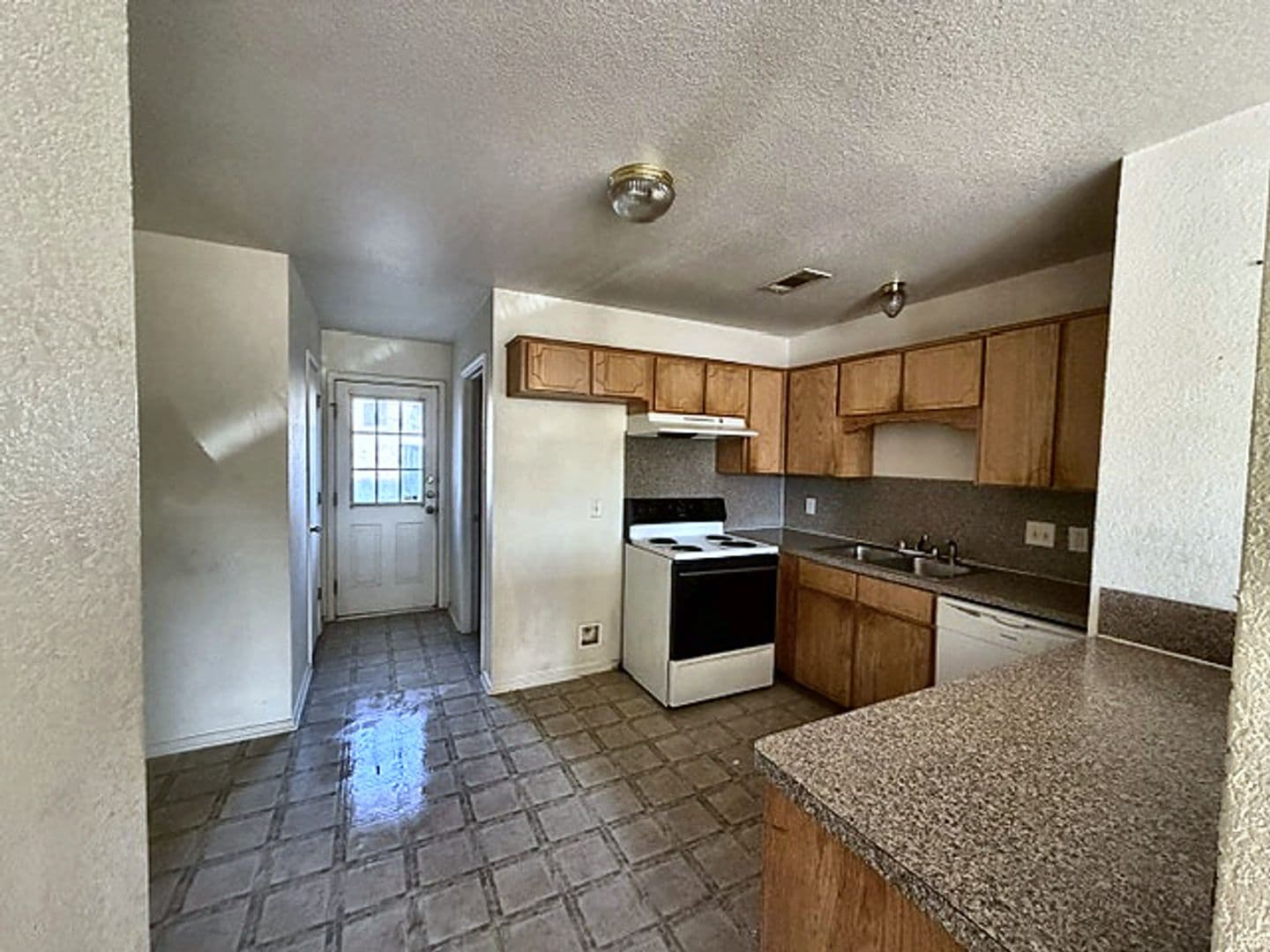Killeen Apartment: 4302 Mattie Drive