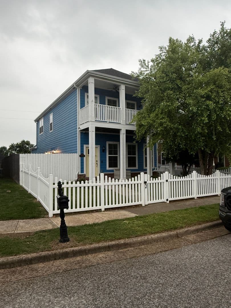Rogers House: 6506 W Knoll View Way
