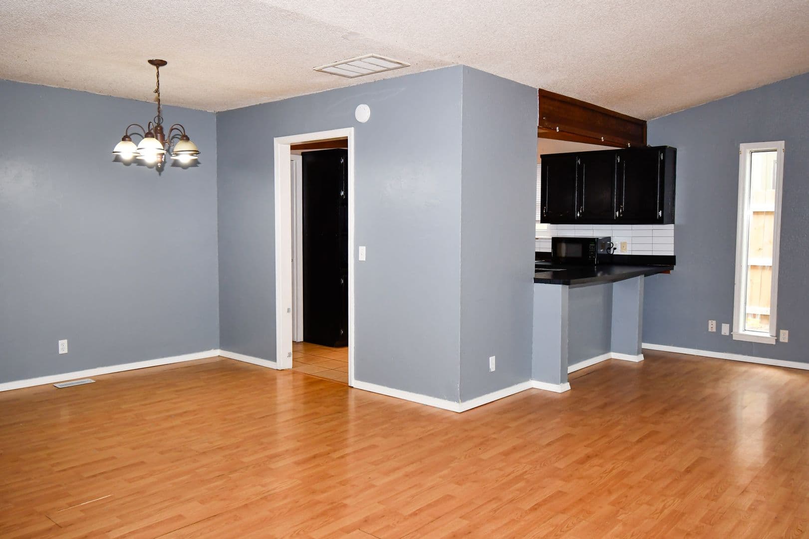 Broken Arrow House: 108 W Gulfport St