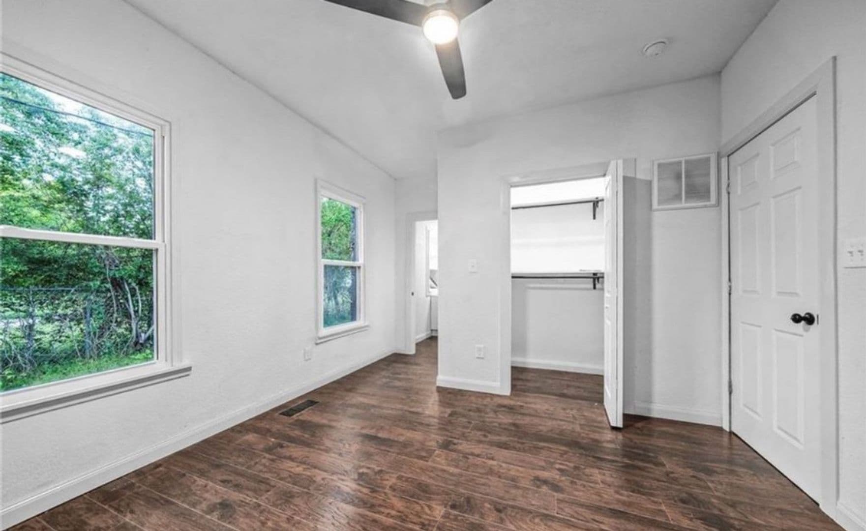 Van Buren House: 802 N 11 St