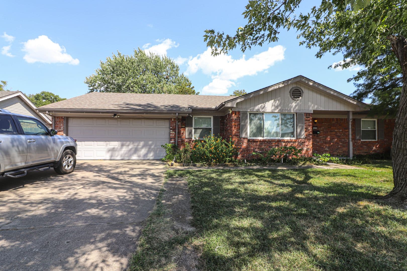 Tulsa House: 5621 S 75th E Pl