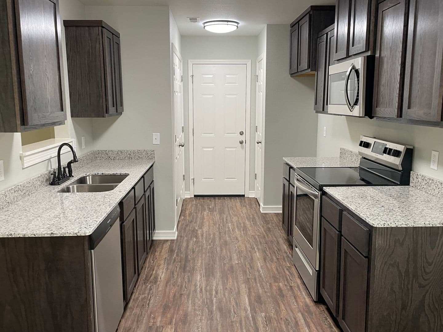 Springdale House: 3127 Riverside