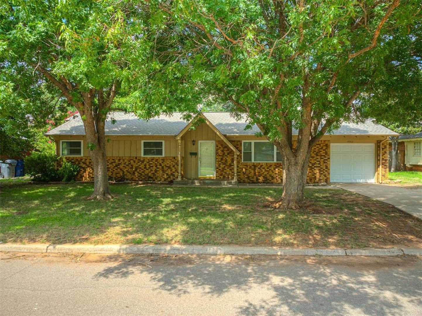 Oklahoma City House: 9917 Village Dr.