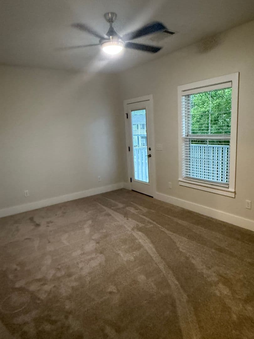 Rogers House: 6506 W Knoll View Way