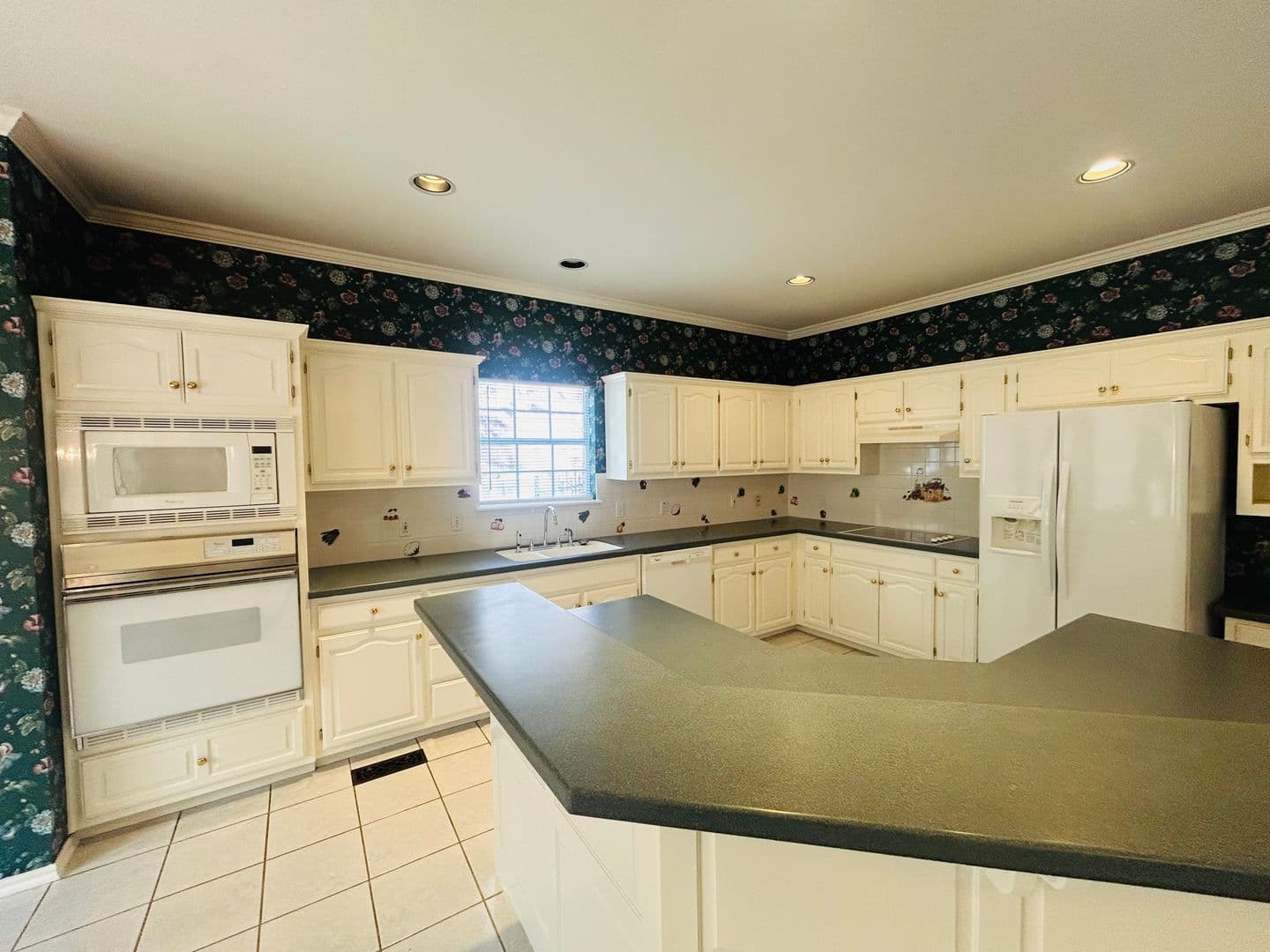 Tulsa House: 4930 E 88th Pl