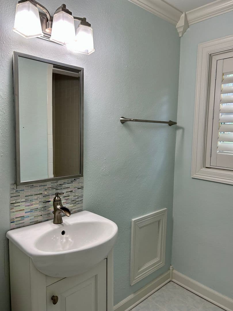 Tulsa House: 1648 E 36th St