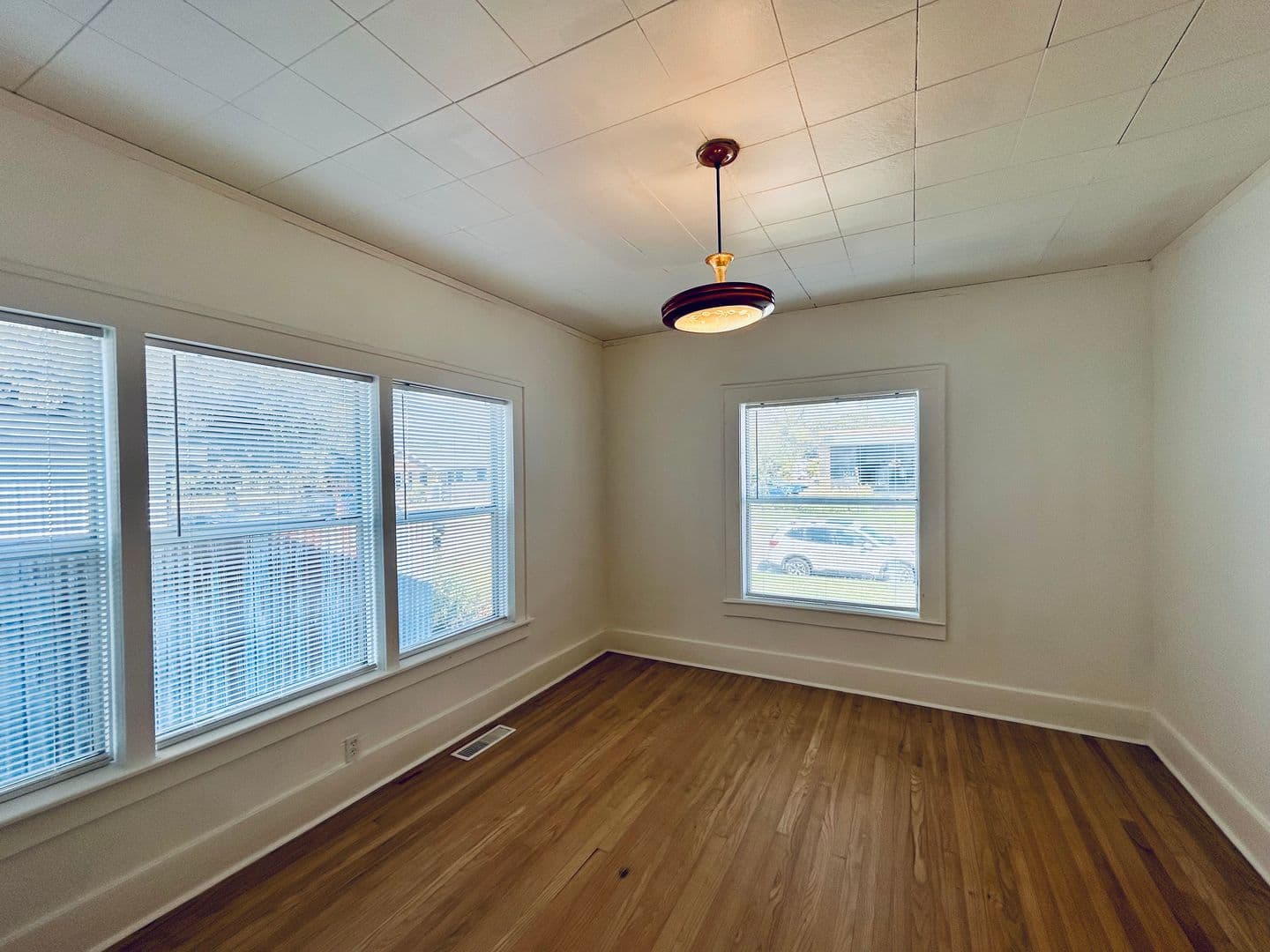 Tulsa House: 1020 S Quincy Ave