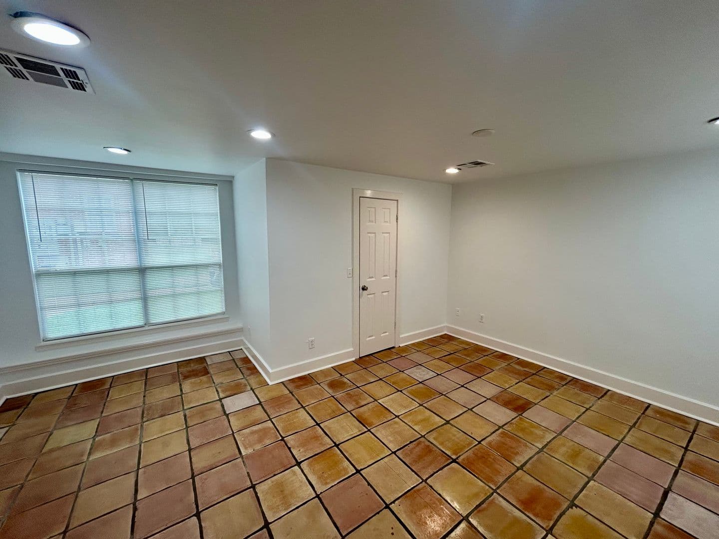 Tulsa House: 1610 1/2 S Quaker Ave