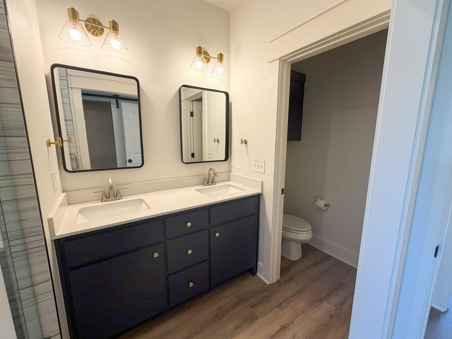 Fayetteville House: 1349 S Duncan