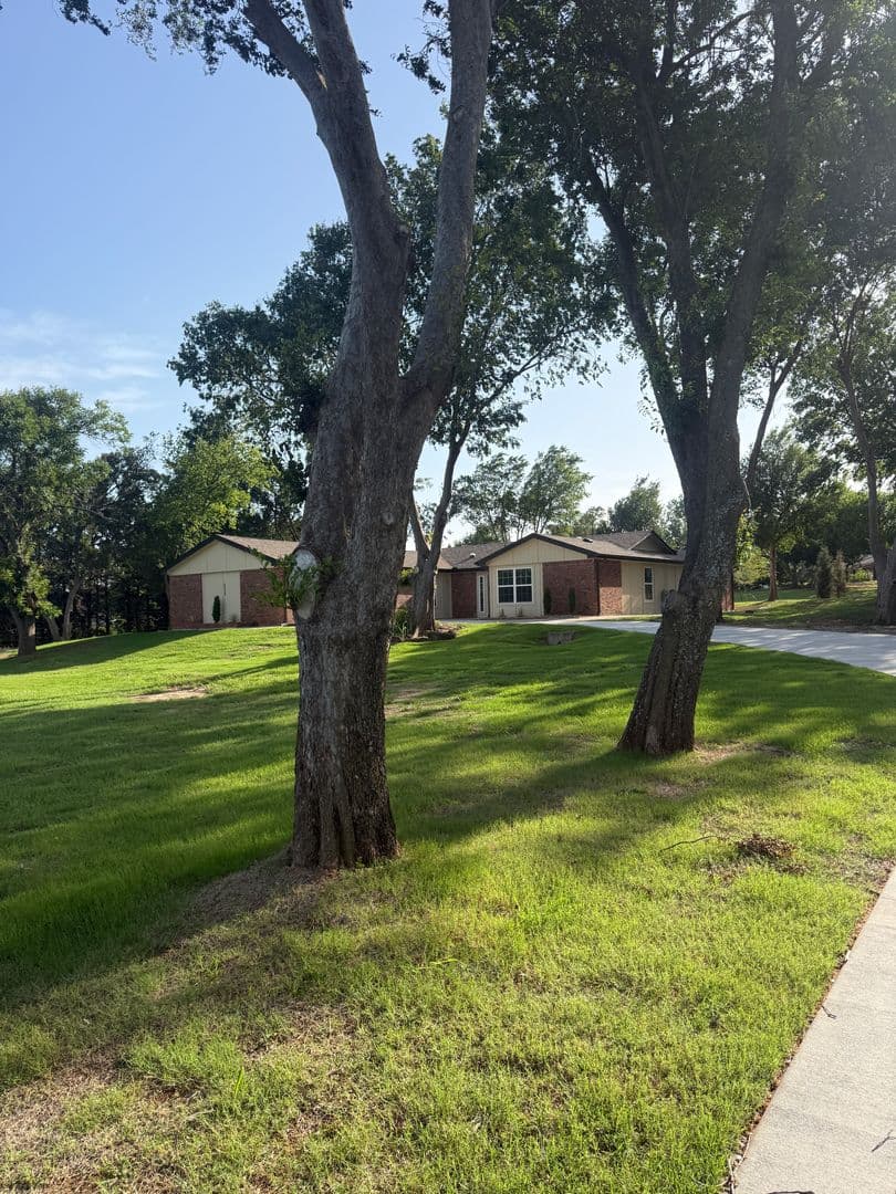 Edmond House: 14301 South Western Avenue