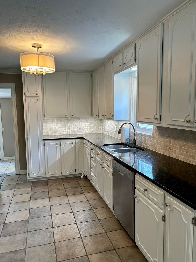 Tulsa House: 1648 E 36th St