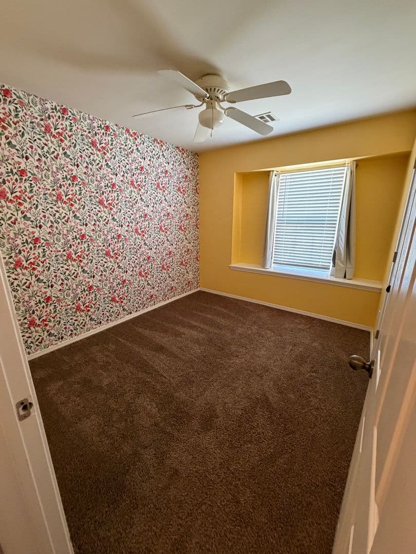 Skiatook House: 517 S Seminole St