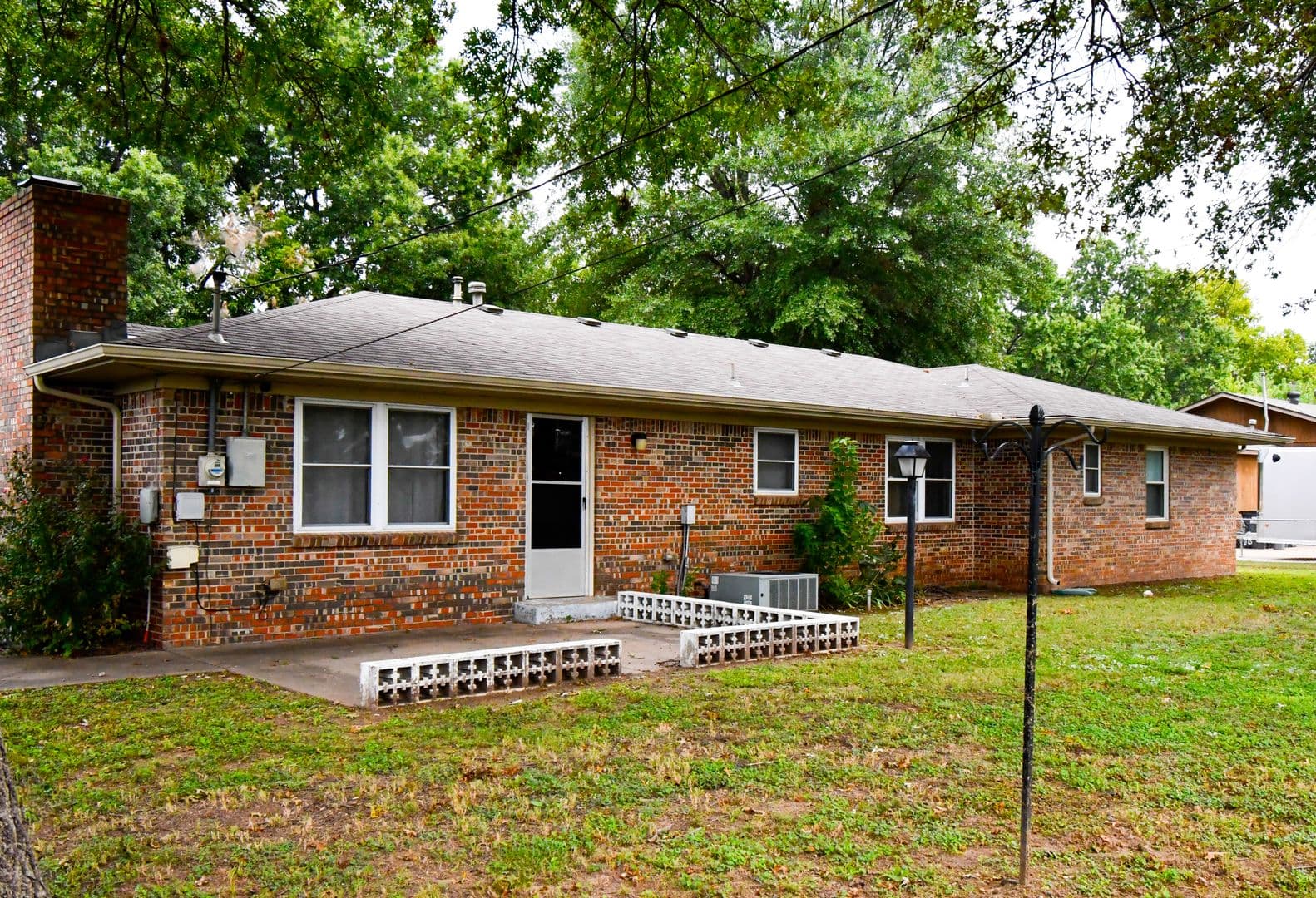 Bixby House: 8408 E 125th St