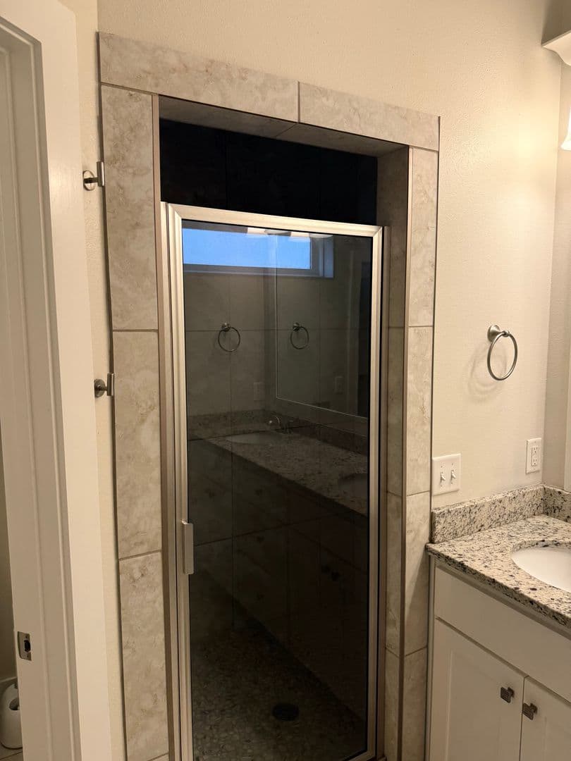 Rogers House: 6506 W Knoll View Way