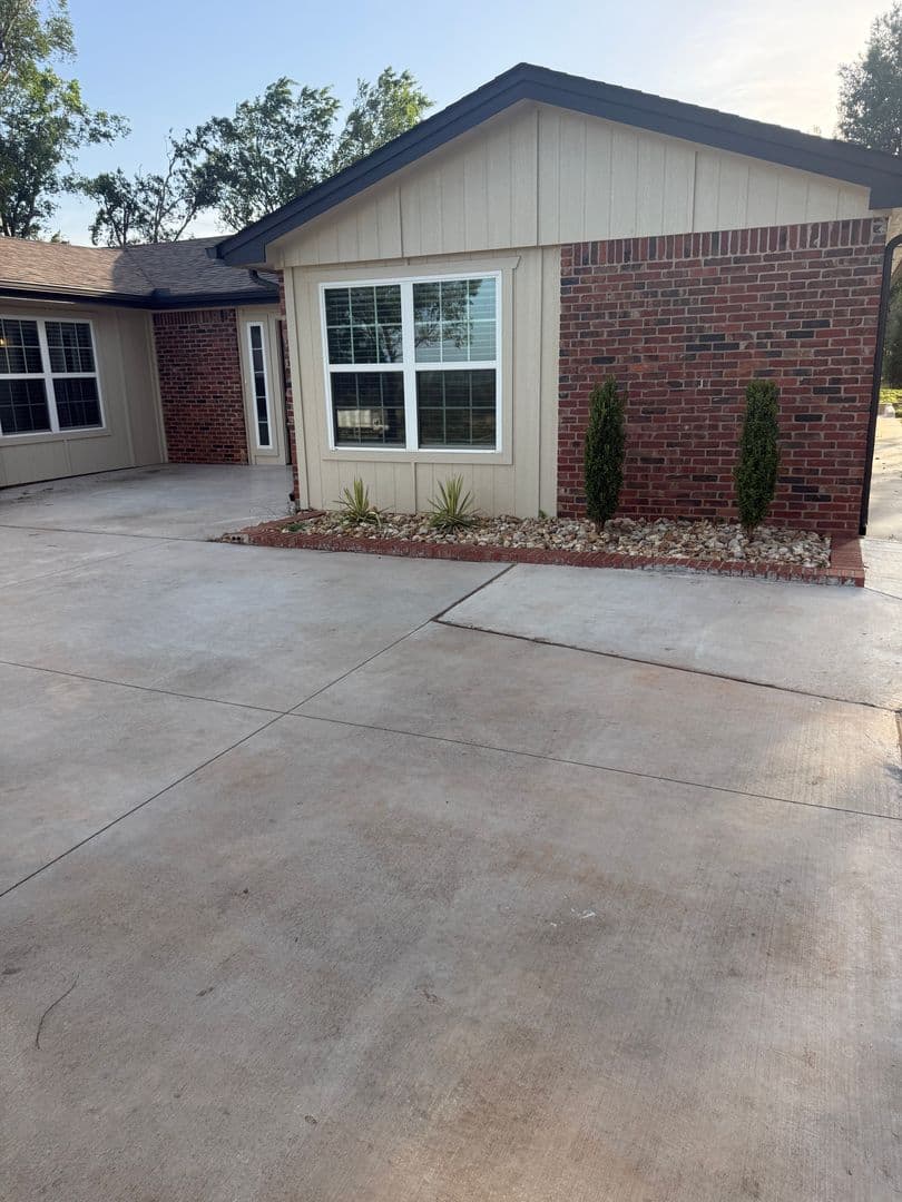 Edmond House: 14301 South Western Avenue