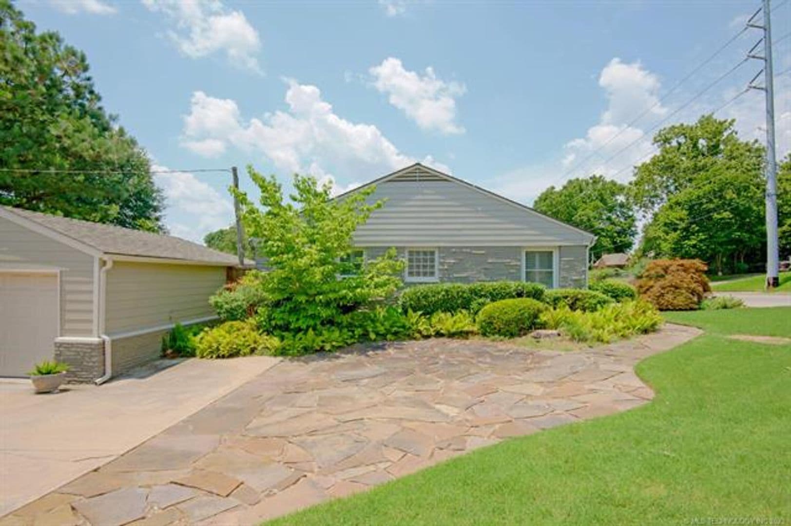 Tulsa House: 1648 E 36th St