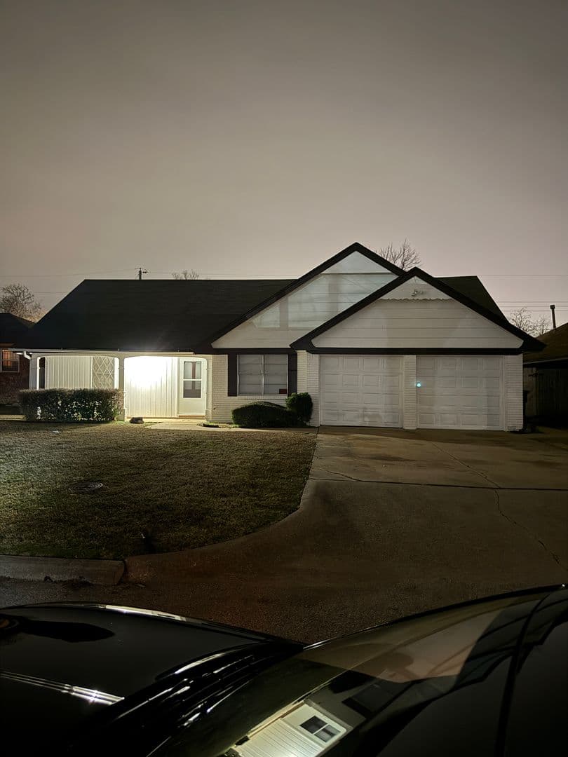Oklahoma City House: 1104 NW 104th Ter