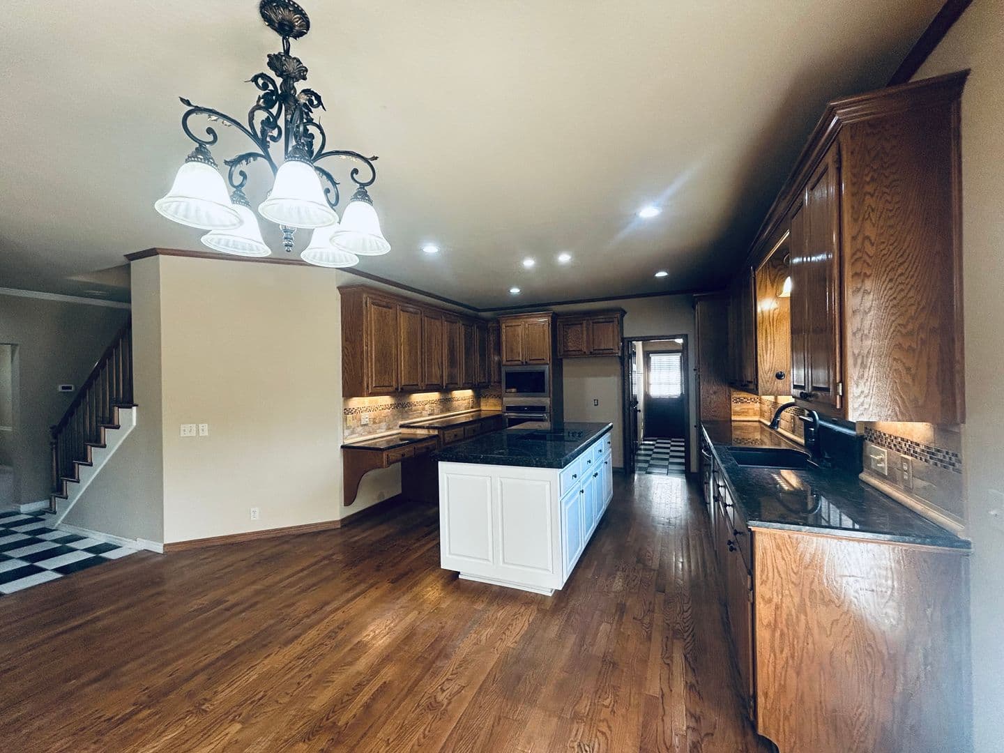 Tulsa House: 3622 E 87th Street