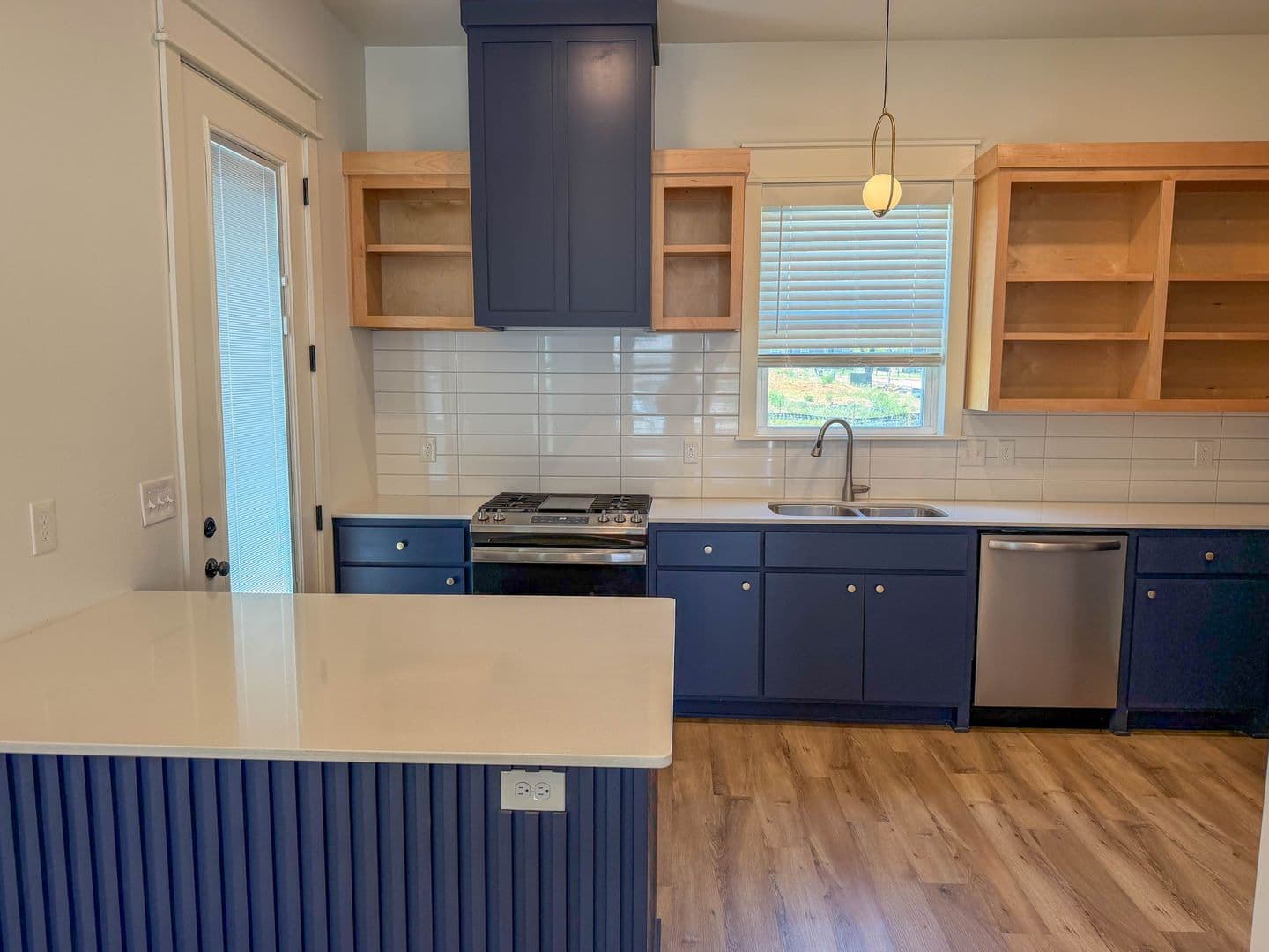 Fayetteville House: 1347 S Duncan