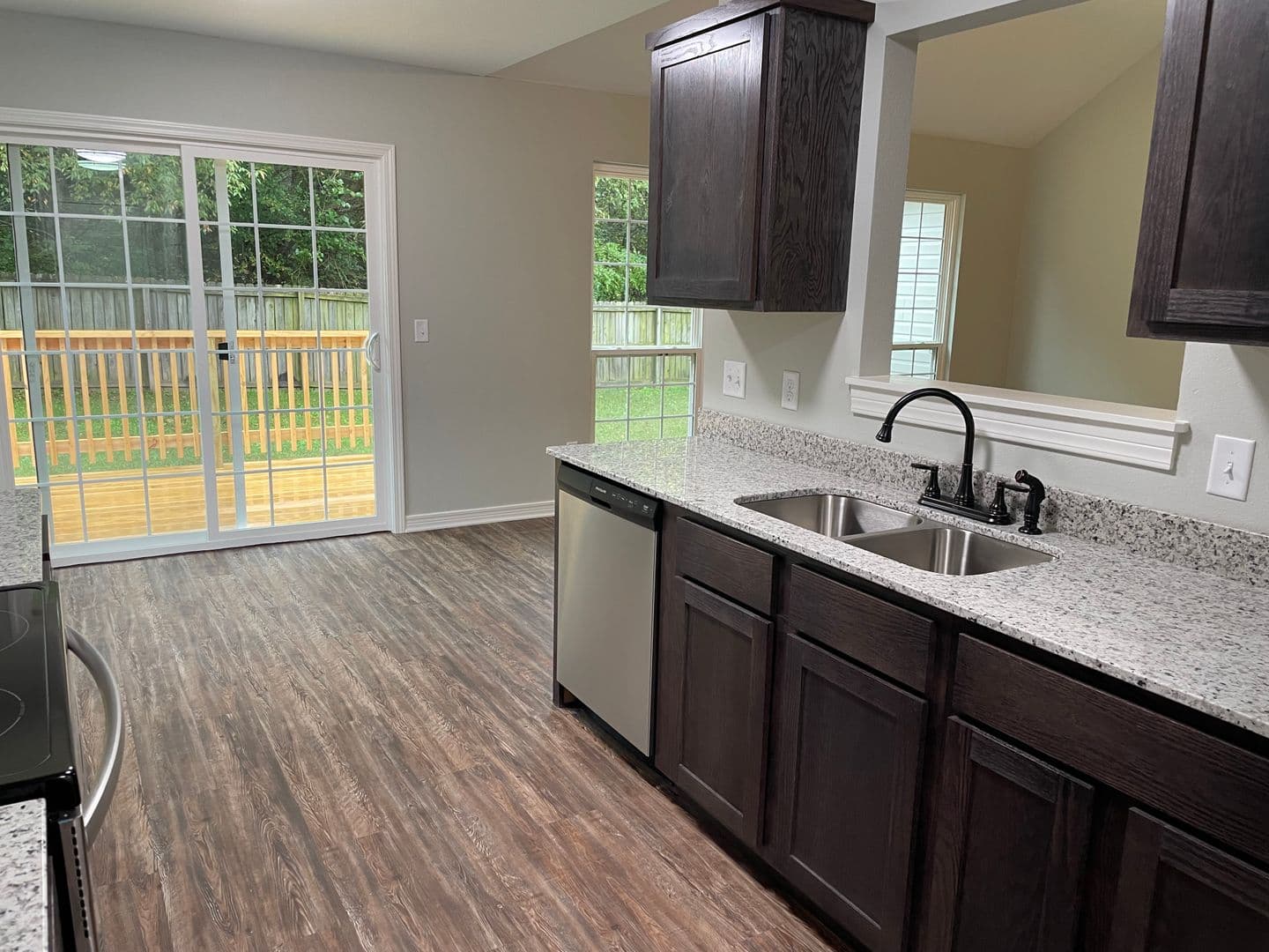 Springdale House: 3127 Riverside