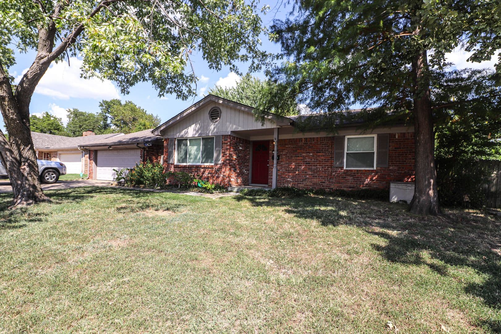 Tulsa House: 5621 S 75th E Pl