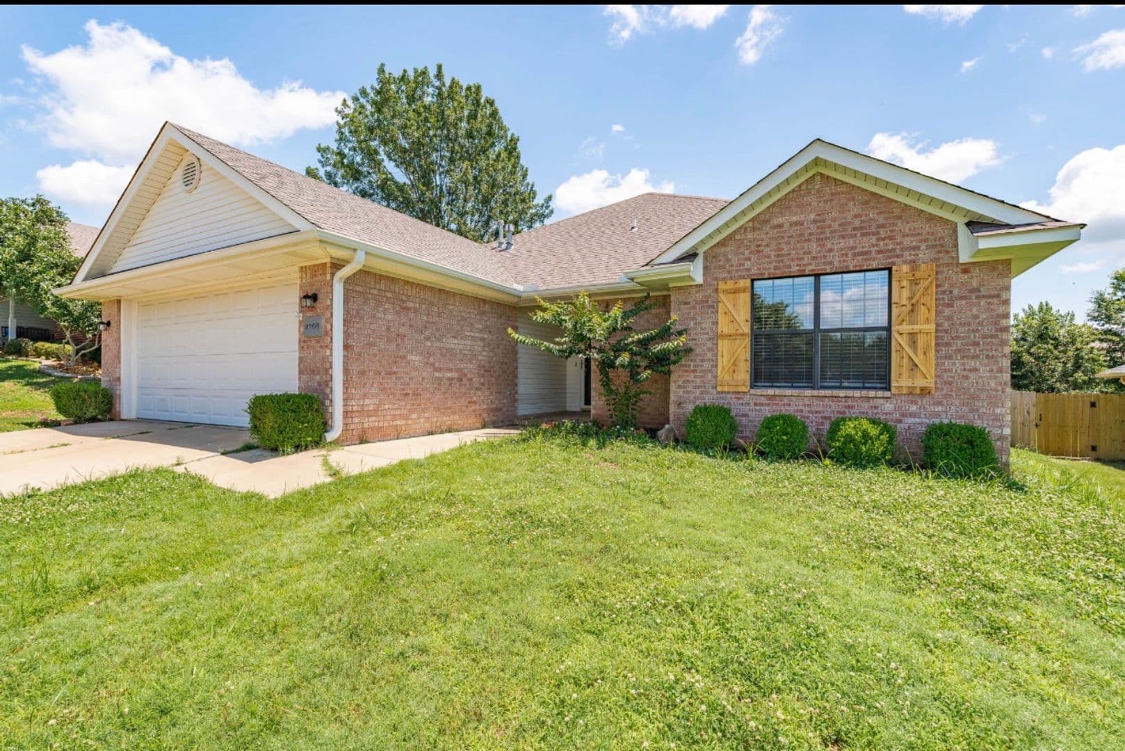 Van Buren House: 2708 Azure Hills Drive