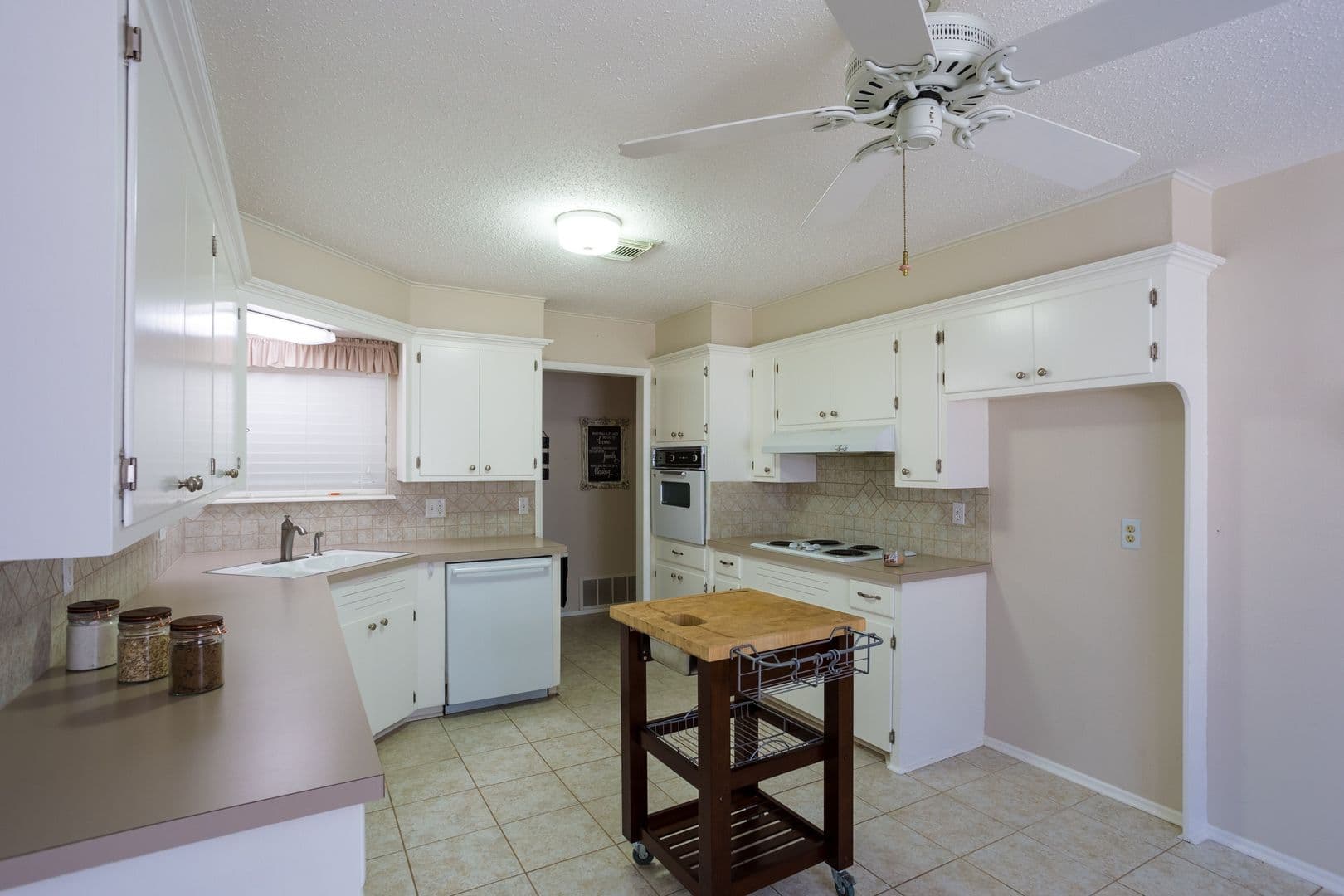 Bethany House: 8104 NW 27th St