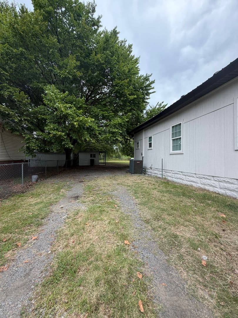 Muskogee House: 1211 Eastside Blvd