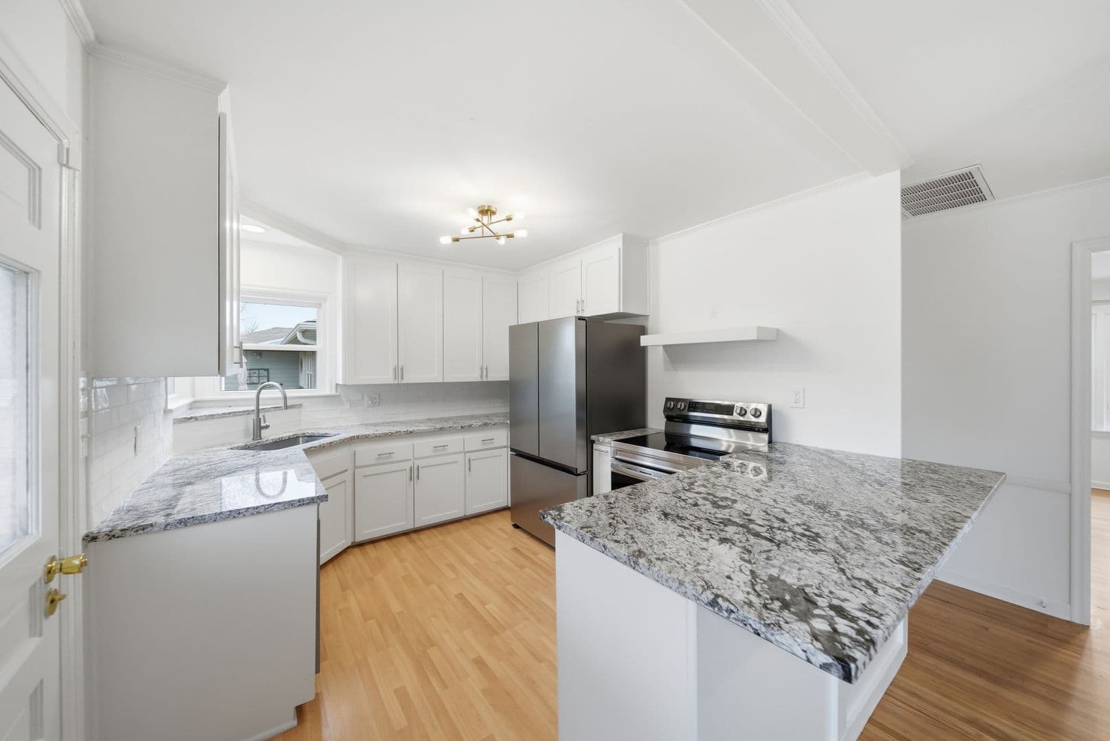 Tulsa House: 1348 E 45th Pl