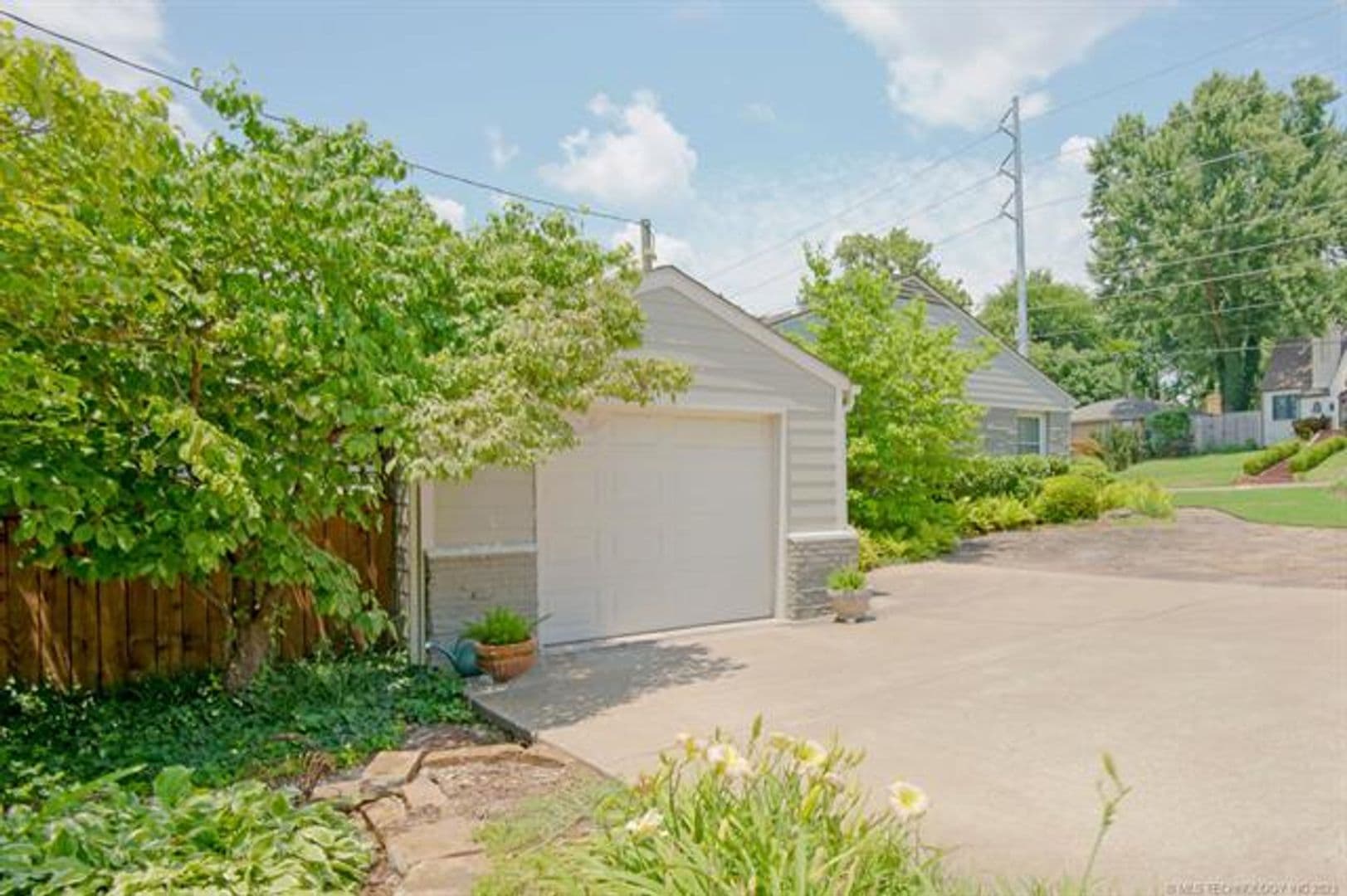 Tulsa House: 1648 E 36th St